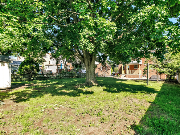 6 Wallace, West Haven