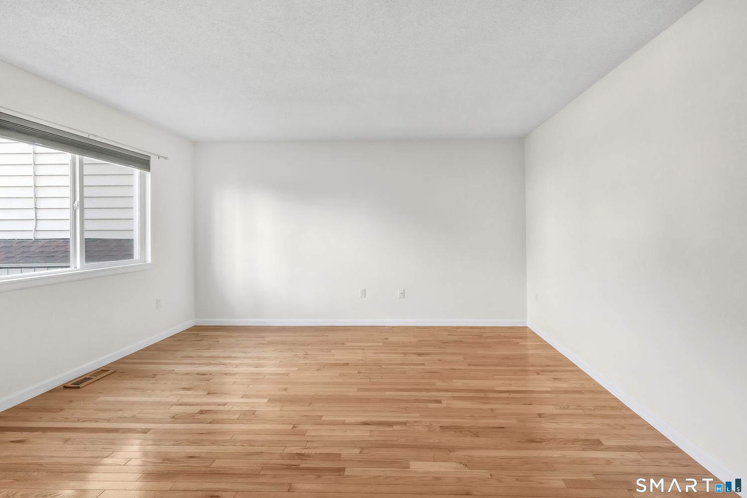 16 Monticello Drive, Unit 16, Branford — listing photo 9