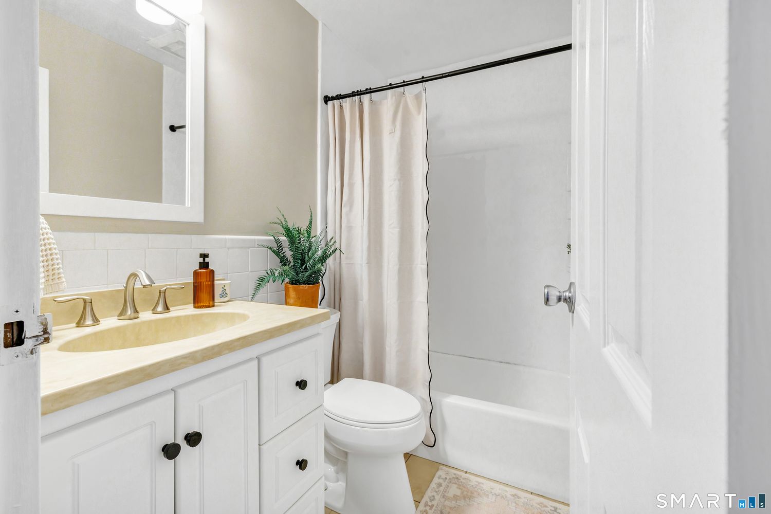 16 Monticello Drive, Unit 16, Branford — listing photo 12