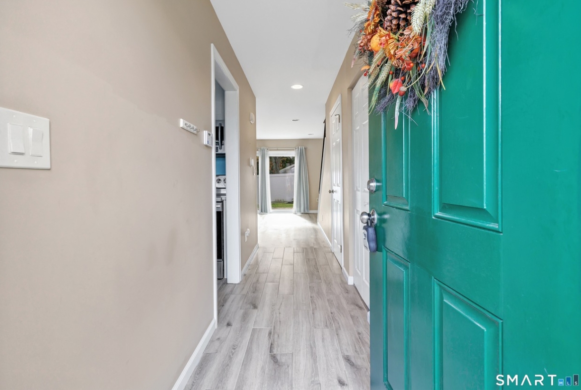 31 Salem Walk, Unit 31, Milford — listing photo 3